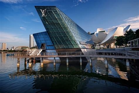 lv building singapore